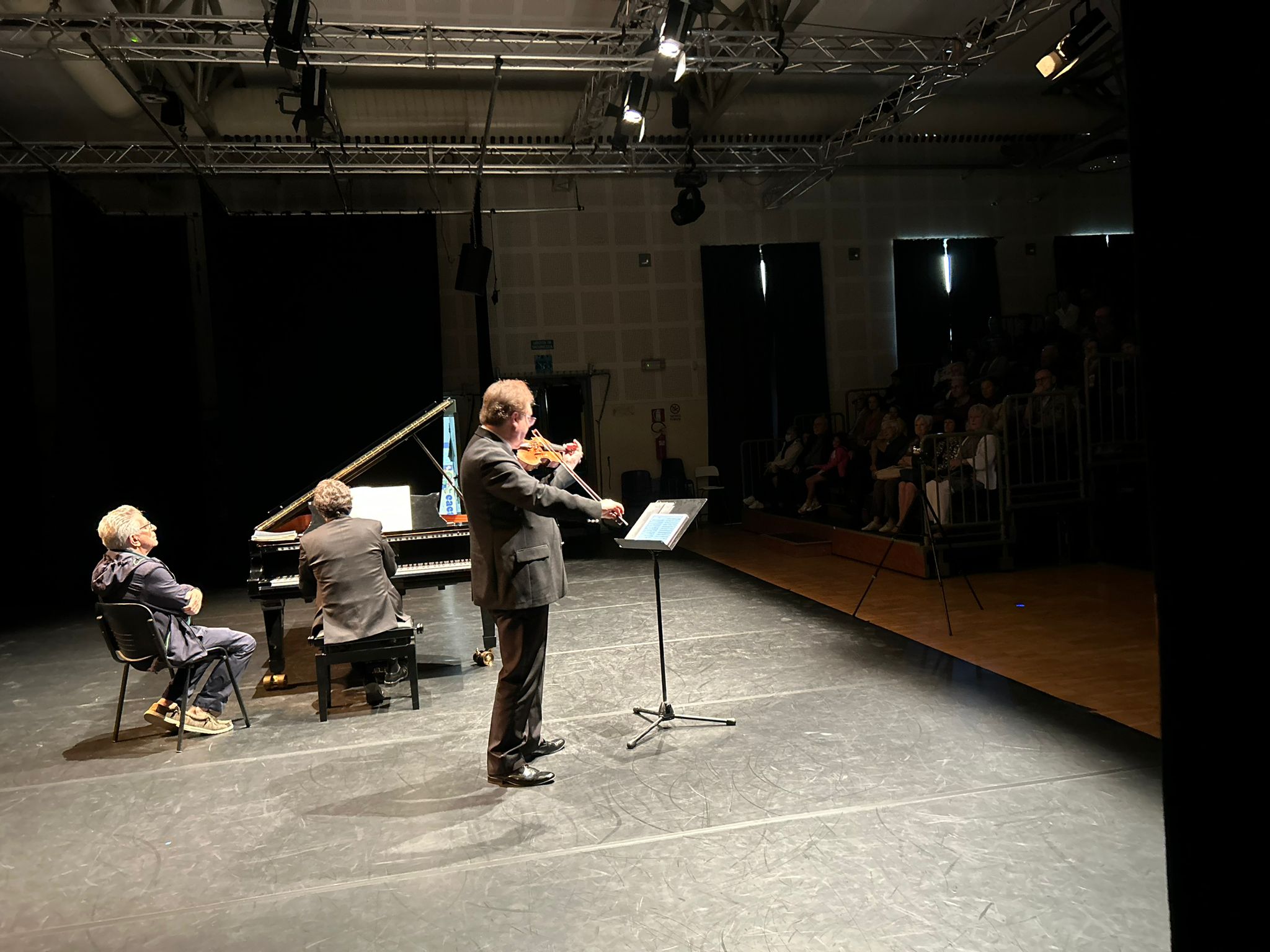 156df99c-a46a-4e7b-98b1-4bab4fce2e70-1