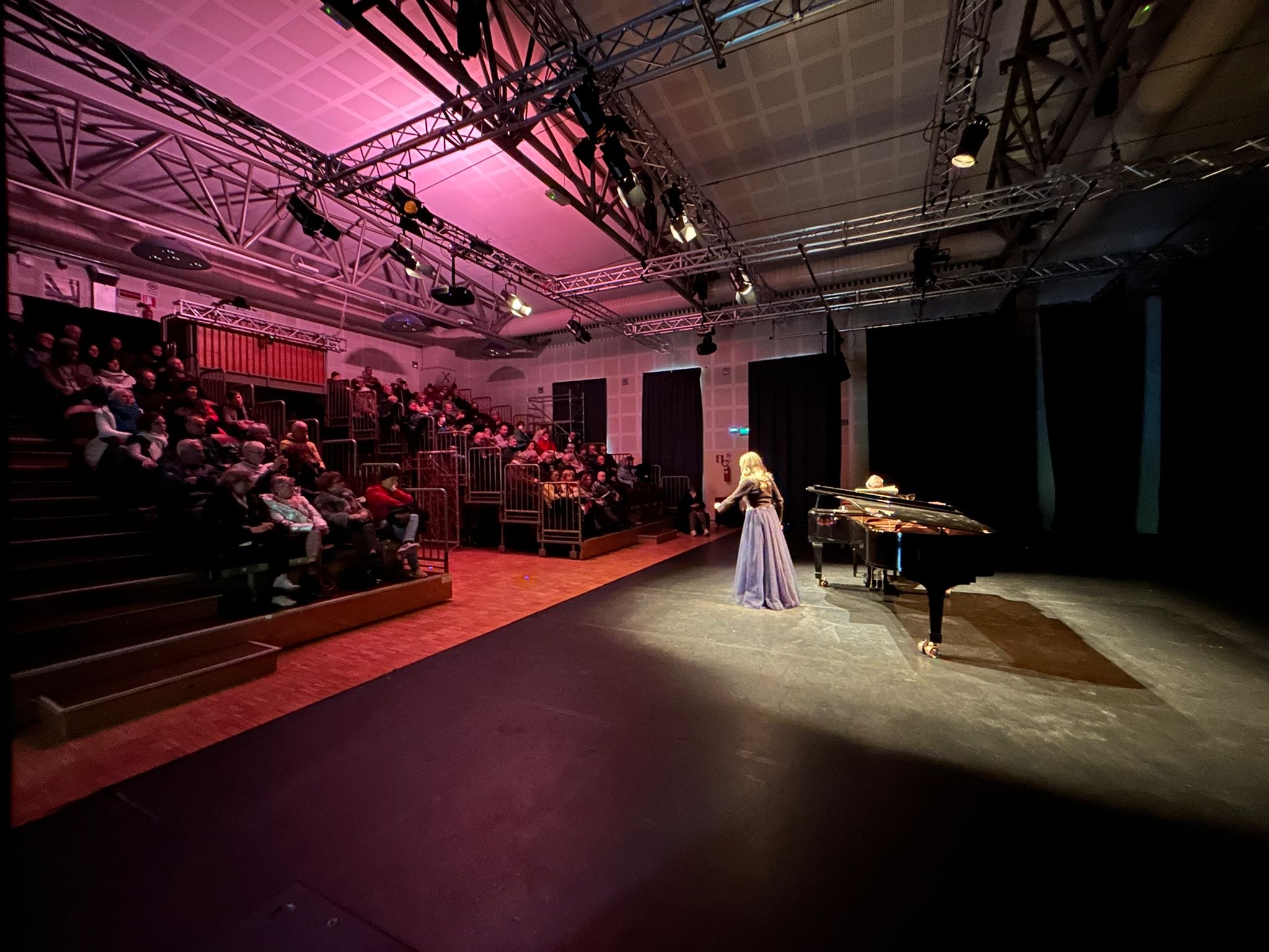 6fe75c4e-c5c0-4f1c-82fe-ca3258688f1b