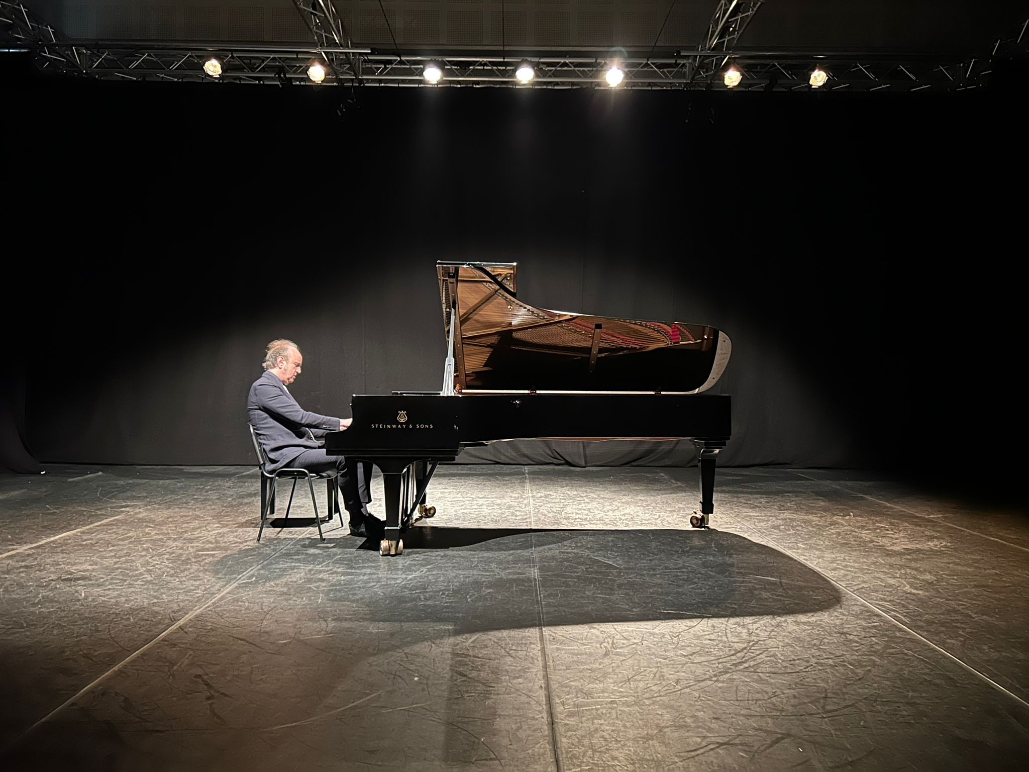 WhatsApp Image 2023-11-19 at 11.19.01 (2)