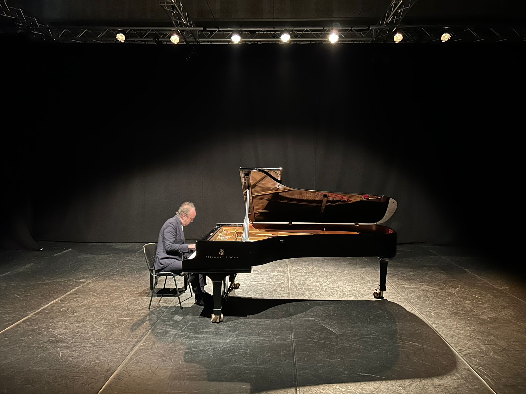 WhatsApp Image 2023-11-19 at 11.19.02