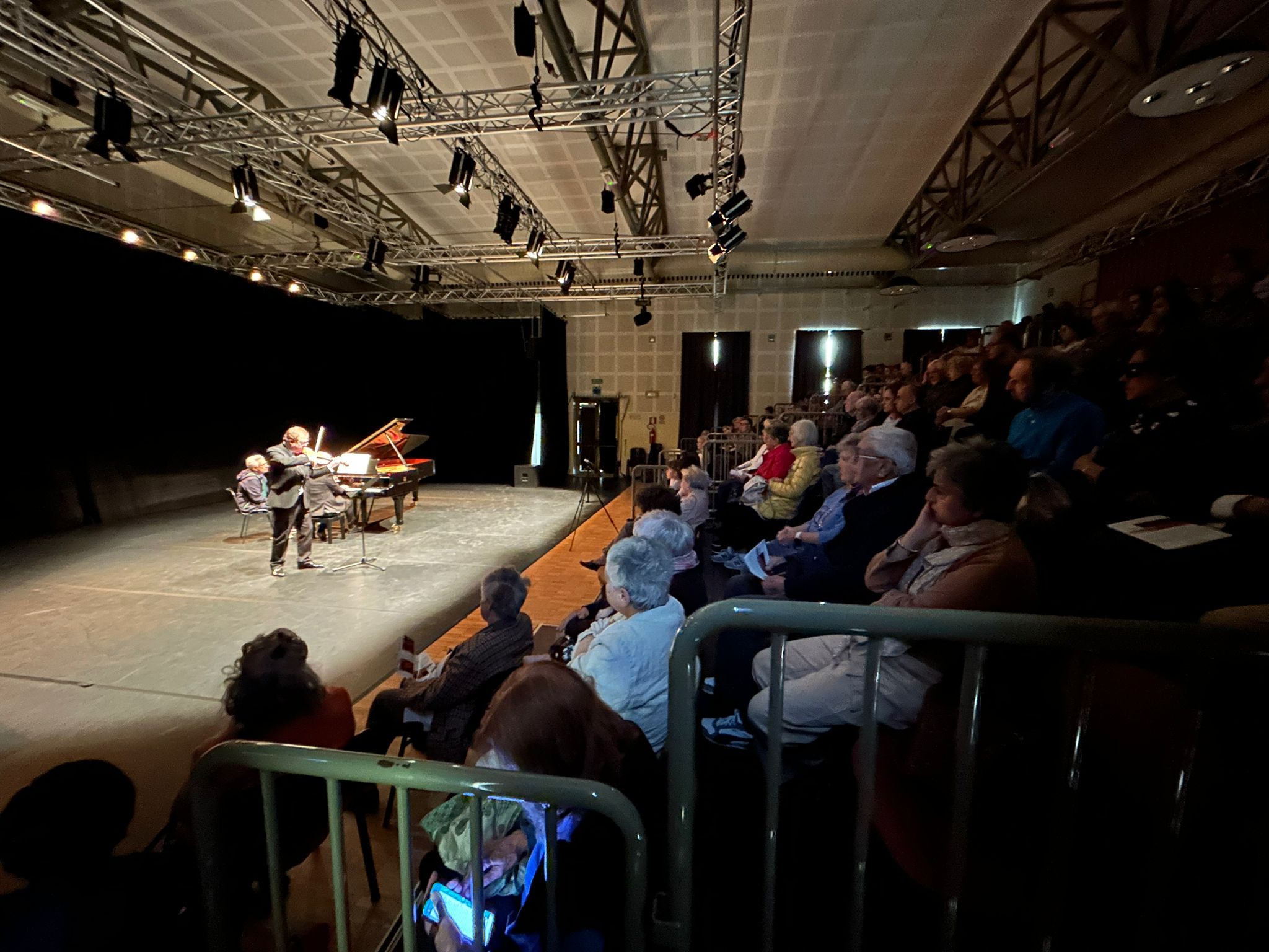 ee829f78-1e7a-4415-9f59-c6df4b9583e3